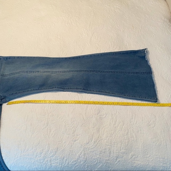 Wonderly Flare Fray Hem Pull On Jeans - L - Picture 9 of 11